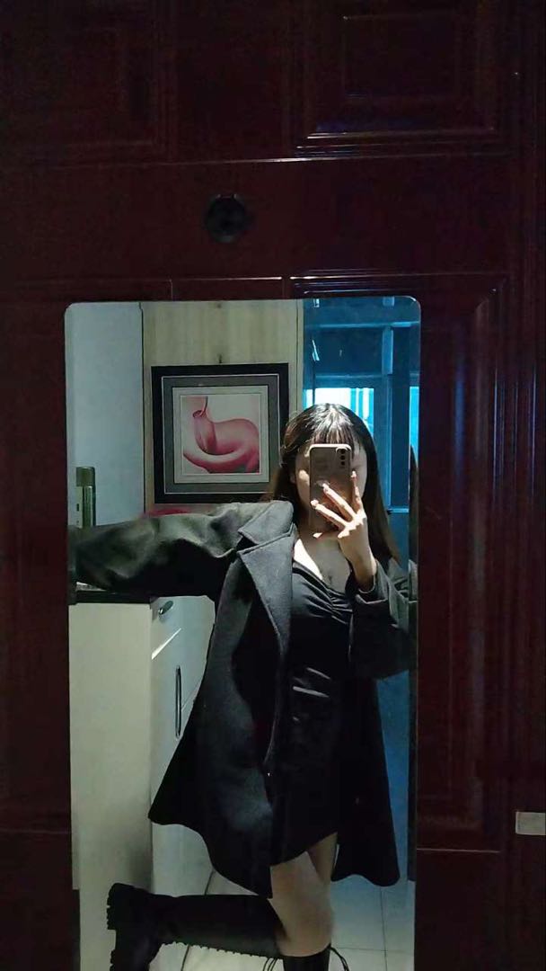 可爱萝莉控的美女